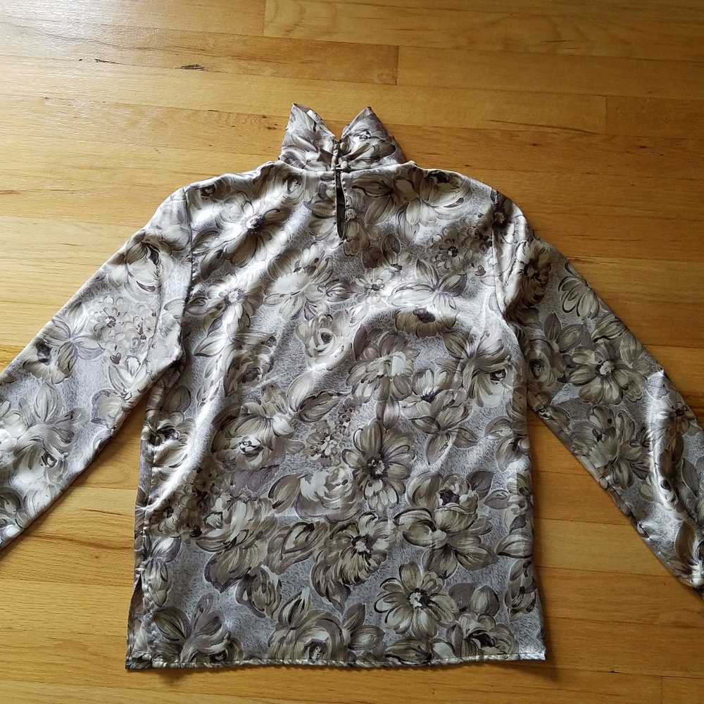 Gray Polyester Floral Turtleneck - 10p